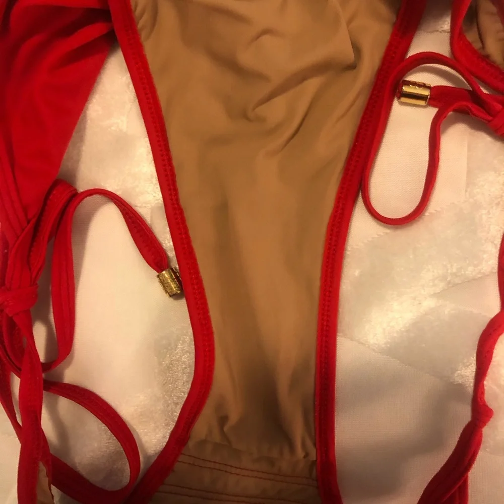 Beach Bunny Hard Summer Red Bikini - Picture 8 of 8